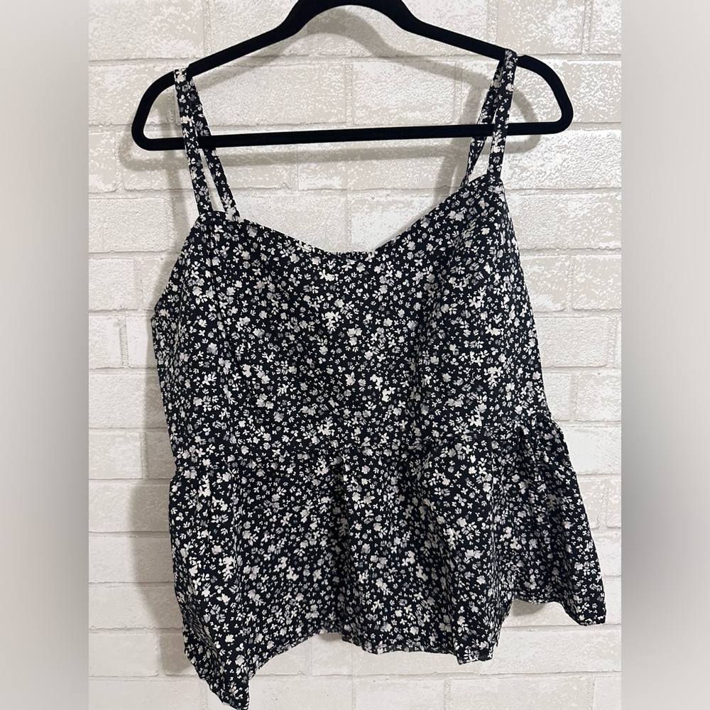 OLD NAVY XXL Black Ditsy Floral Smocked Cami Tank Spaghetti Straps V-Neck #1681